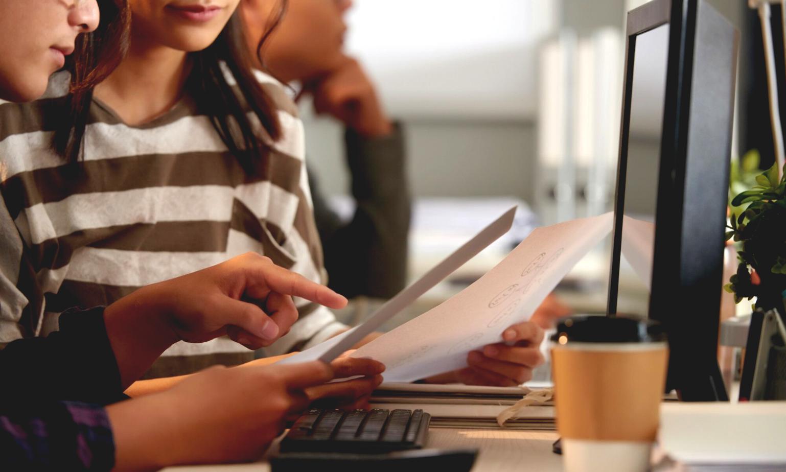 Analyse financière collaborative avec présentation de tableaux de bord et indicateurs de performance